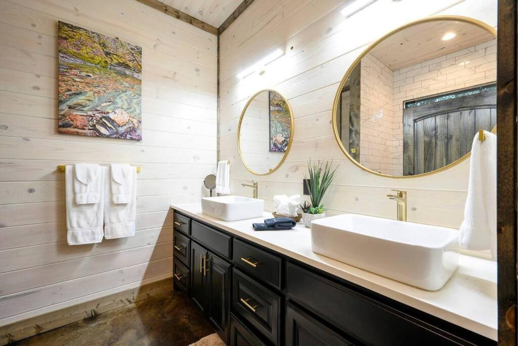 Ember Skye Cabin - 2 Bdr & Bunk Nook/2.5 Bath Broken Bow Extérieur photo