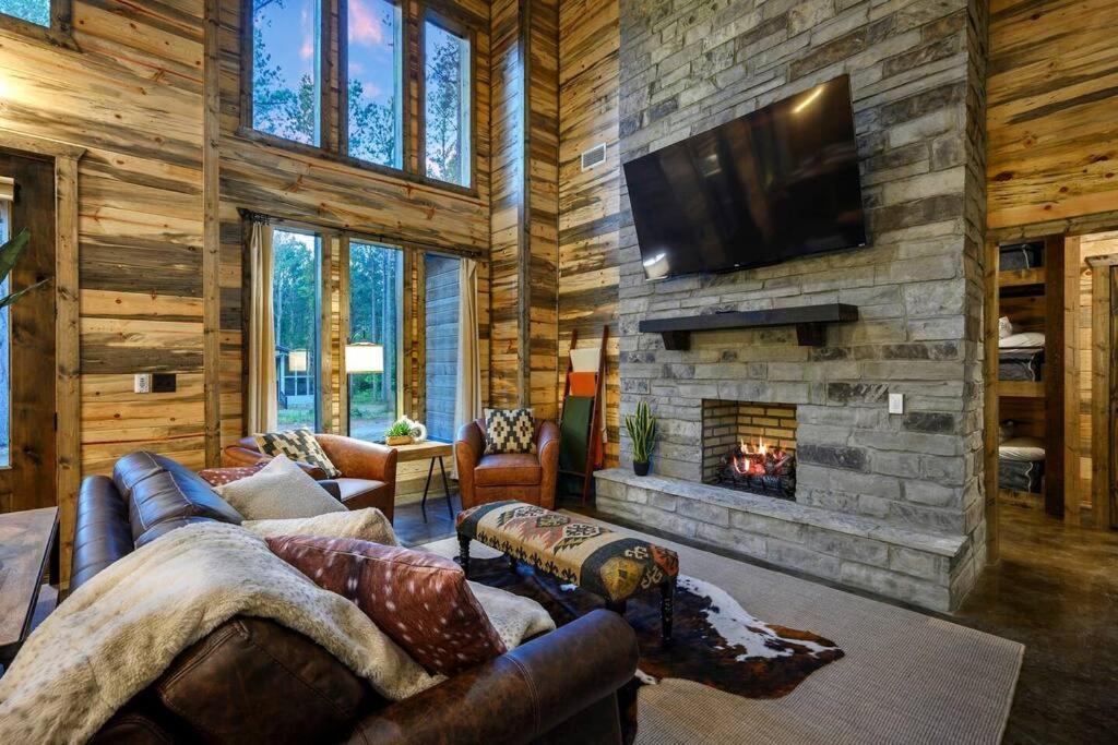 Ember Skye Cabin - 2 Bdr & Bunk Nook/2.5 Bath Broken Bow Extérieur photo