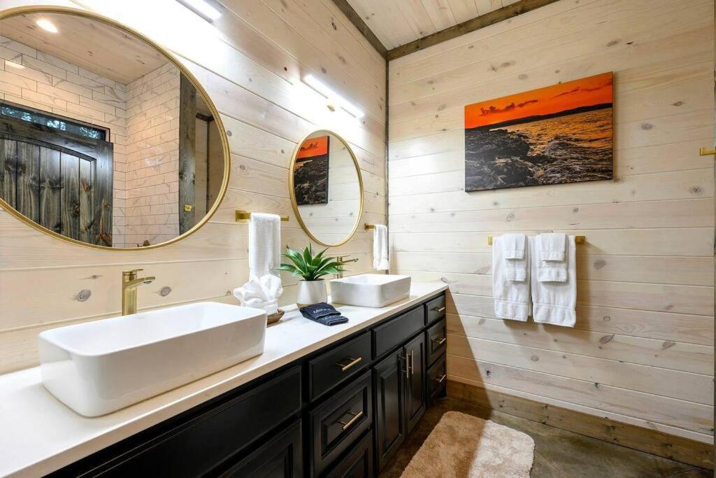 Ember Skye Cabin - 2 Bdr & Bunk Nook/2.5 Bath Broken Bow Extérieur photo