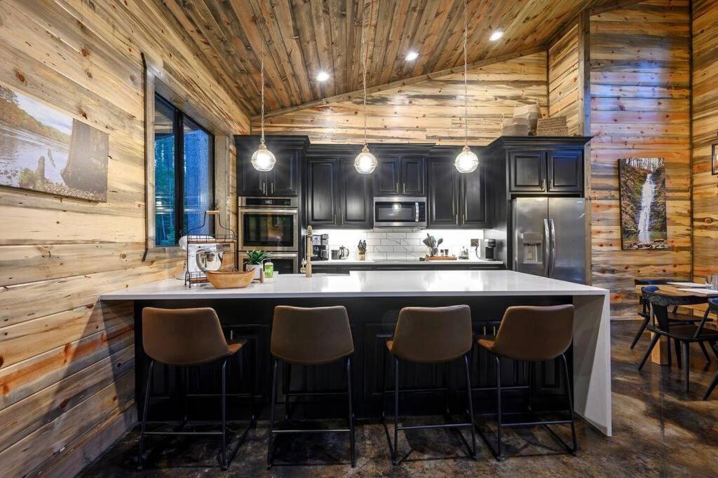 Ember Skye Cabin - 2 Bdr & Bunk Nook/2.5 Bath Broken Bow Extérieur photo