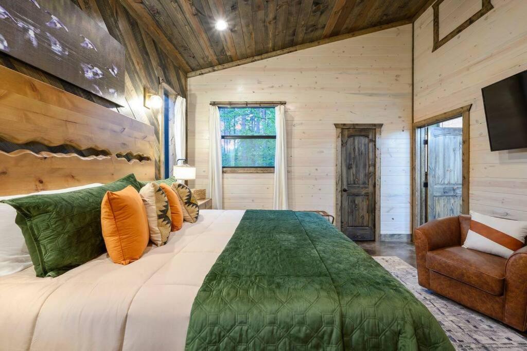 Ember Skye Cabin - 2 Bdr & Bunk Nook/2.5 Bath Broken Bow Extérieur photo