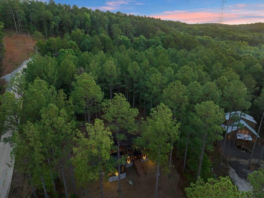 Ember Skye Cabin - 2 Bdr & Bunk Nook/2.5 Bath Broken Bow Extérieur photo